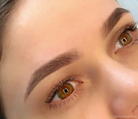 Студия красоты Twins Brow Bar фото 9