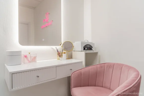 Студия красоты Twins Brow Bar фото 3